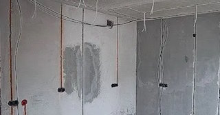 Прокладка кабеля в штробе в Ртищево – расценки от 212 руб - ЭлектроРтщ
